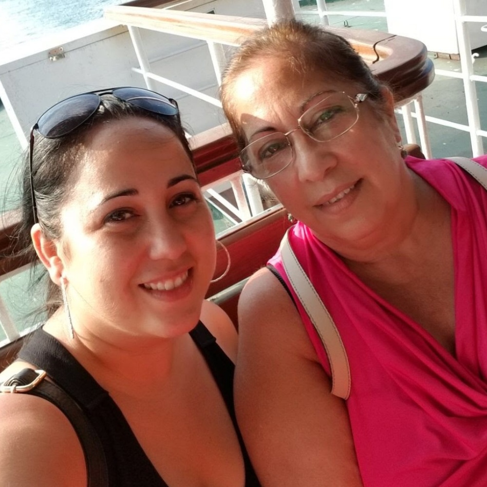 Meet your Posher, Irela